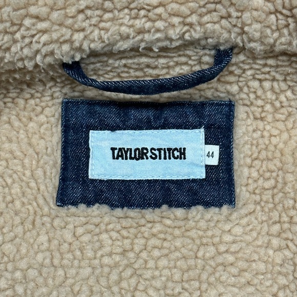 Taylor Stitch Blue Denim Sherpa-Lined Jacket with Cream Collar - Picture 4 of 16